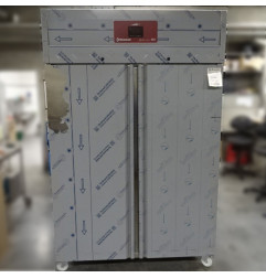 Armoire de congélation ventilée 1400 Lit. 2 portes GN 2/1, sur roues