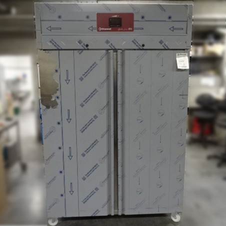 Armoire de congélation ventilée 1400 Lit. 2 portes GN 2/1, sur roues