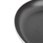 Poêle aluminium antiadhésive téflon avec manche noir Nisbets Essentials 24 cm