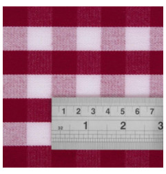 Nappe carrée à carreaux rouges en polyester Mitre Comfort Gingham 1780 x 1780mm