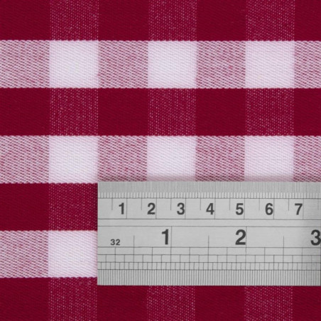 Nappe carrée à carreaux rouges en polyester Mitre Comfort Gingham 1780 x 1780mm