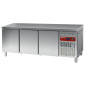 Table frigorifique, ventilé, 3 portes EN 600x400 (550L) Table frigorifique, ventilé, 3 portes EN 600x400 (550L)