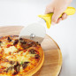 Roulette à pizza Hygiplas jaune 102 mm