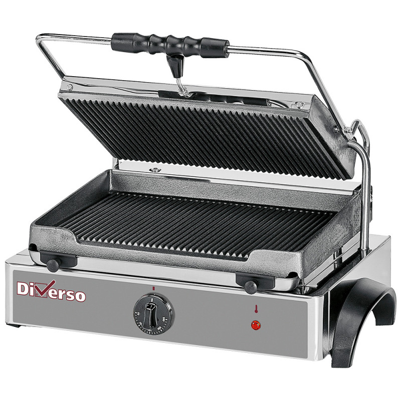 Grill panini électrique MEDIUM, plaques rainurées Grill panini électrique MEDIUM, plaques rainurées